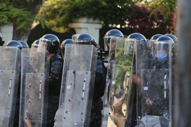 Graðani izašli na ulice: Veliki protesti protiv nasilja policije FOTO
