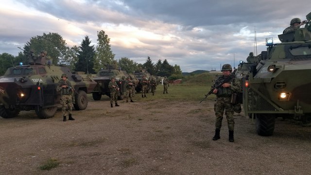 Based on Vuèiæ's order, more than 15.000 soldiers got "alerted" this morning PHOTO