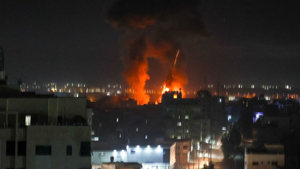 Bliski istok i sukobi: Vazdušni napadi Izraela na Gazu kao odgovor na Hamasove eksplozivne balone