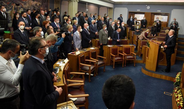 Chaos in Montenegro: Krivokapic left the session