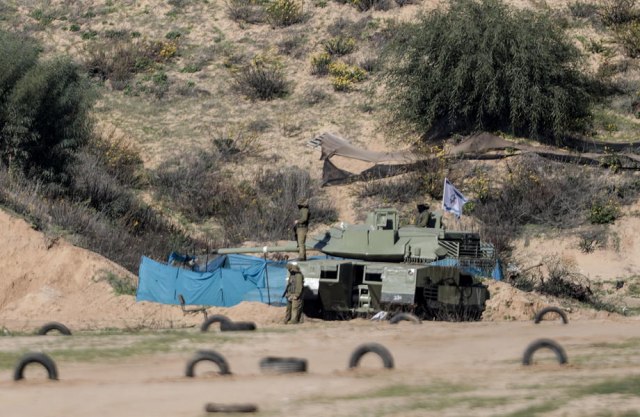 Izraelski tenkovi gaðali sirijsku vojsku FOTO