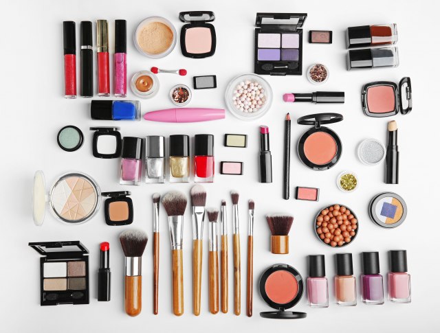 Istraživanja: Polovina kozmetičkih proizvoda u Americi sadrži otrovne materije
