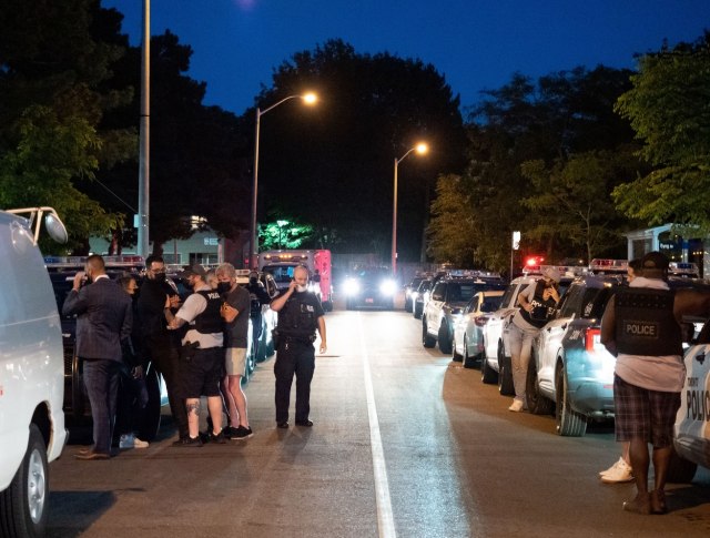 Pucnjava na rođendanskoj zabavi: Povređeno troje dece VIDEO