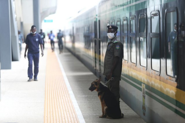 Troje dece poginulo posle otmice 94 učenika u Nigeriji