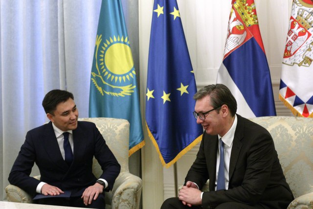 Vučić primio ambasadora Kazahstana u oproštajnu posetu FOTO
