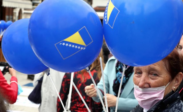 Pet plus dva = zatvaranje