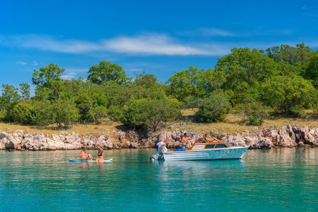 Zbog jedne plaže hiljade turista dolazi na hrvatsko ostrvo