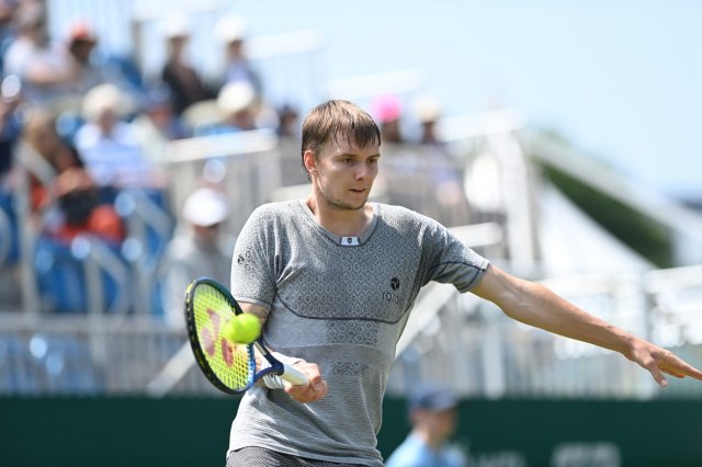 Bublikov šou: Sedam servisa ispod ruke u jednom gemu VIDEO