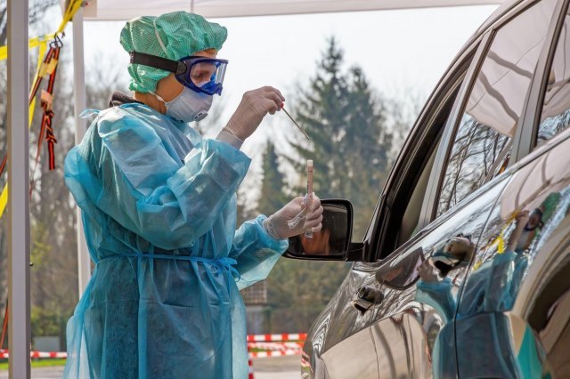 Island ukida sve mere