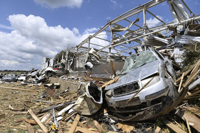 Èešku razorio tornado: Ošteæena elektrana, proglašeno vanredno stanje FOTO/VIDEO