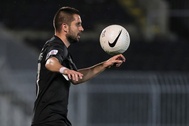 Partizanov bek ne igra u Ligi konferencija zbog isključenja iz 2014.