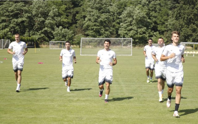 Prvi jutarnji trening Partizana u Sloveniji