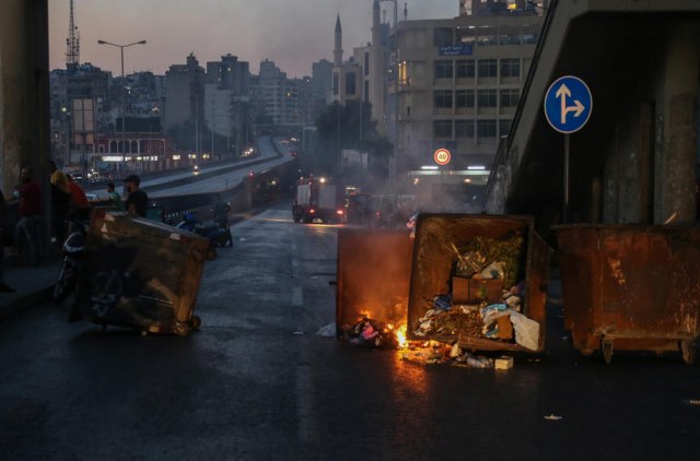 Silovite demonstracije u Libanu zbog siromaštva FOTO