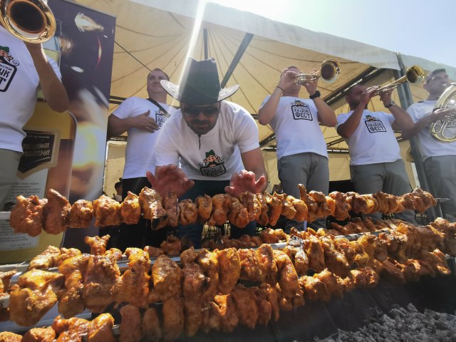 Jedinstven srpski specijalitet sprema se samo u Dragaèevu FOTO