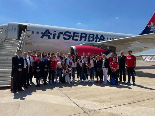 Zlatne košarkašice letom Air Serbia stižu u Beograd FOTO
