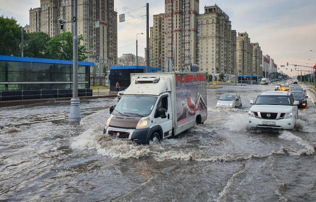 Nevreme napravilo haos u Moskvi VIDEO/FOTO