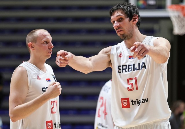 Srbija jedva pobedila Filipine – povredio se Jović