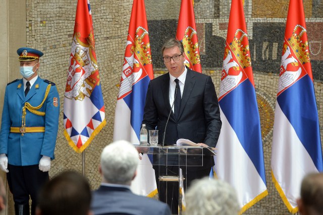 Dobitnik nagrade Najplemenitiji podvig godine je Republika Srbija, nagradu prima Vučić