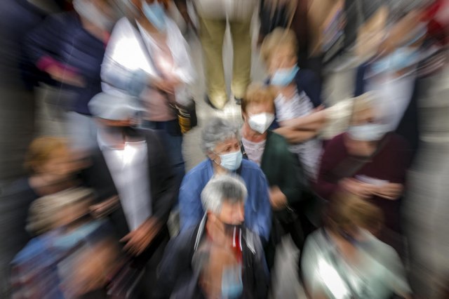 Sve manje ljudi u Srbiji, i sve su stariji