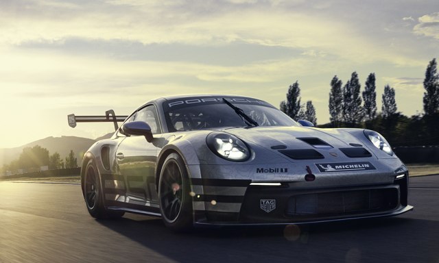 Porsche ubrzava do 319 km/h VIDEO