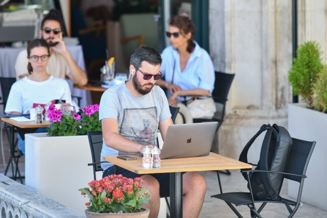 "Posao života": Mate Rimac preuzeo Bugati, sedište æe biti u Hrvatskoj