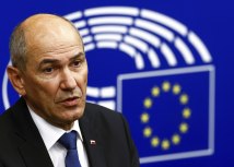 Tanjug/Christian Hartmannn, Pool Photo via AP