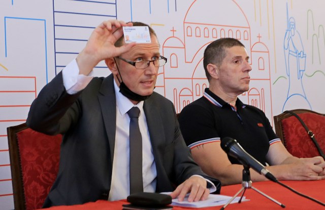 Busplus odlazi u istoriju: Počela prodaja nove kartice za prevoz, a sa njom možete i  još ponešto