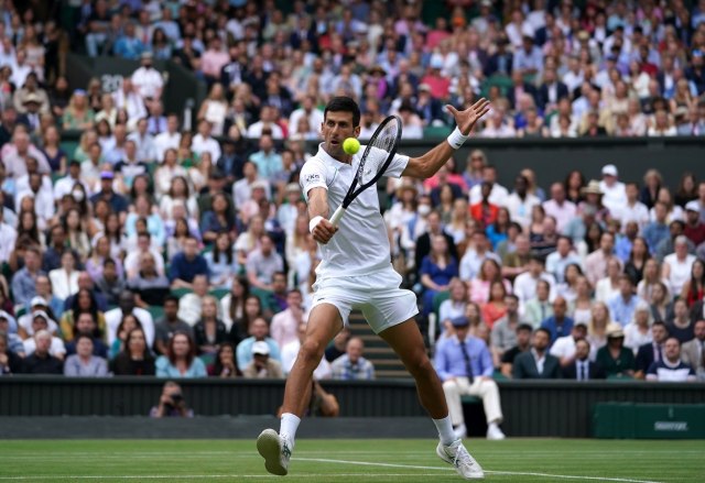 Novak u društvu Bekera, Samprasa i Gora