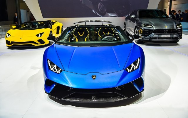 Stao saobraæaj – pokvario se Lamborghini VIDEO