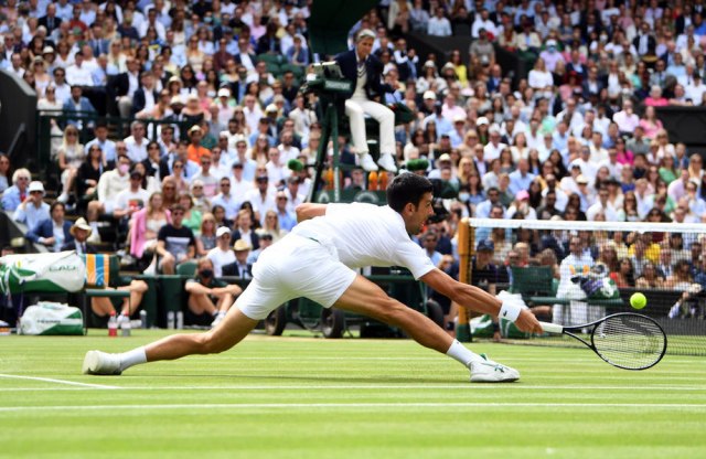 Novakov dupli het-trik