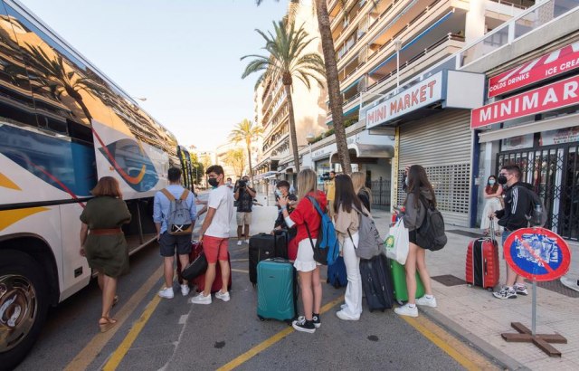 Mladi austrijski maturant napravio uzbunu: Devojke su u Hrvatskoj drogirali i silovali