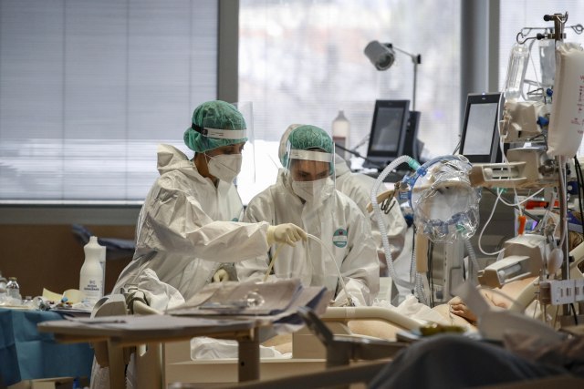 Skok broja novozaraženih u Srbiji, tri grada su dvocifrena