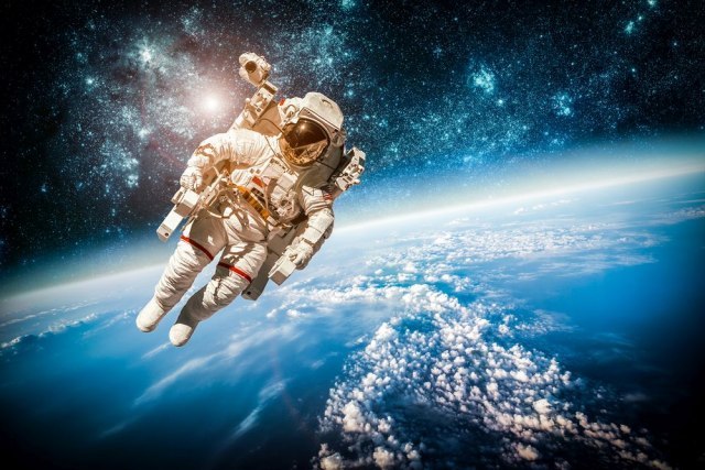 Rijana, Tom Henks, Leonardo Dikaprio – ko sve čeka da poleti u svemir