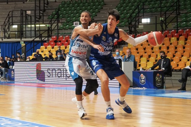 Huventud se pojačao: Stigao Derik Vilis