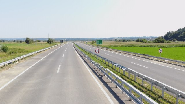 Stoprocentno naš projekat: "Srbija konaèno može sama"