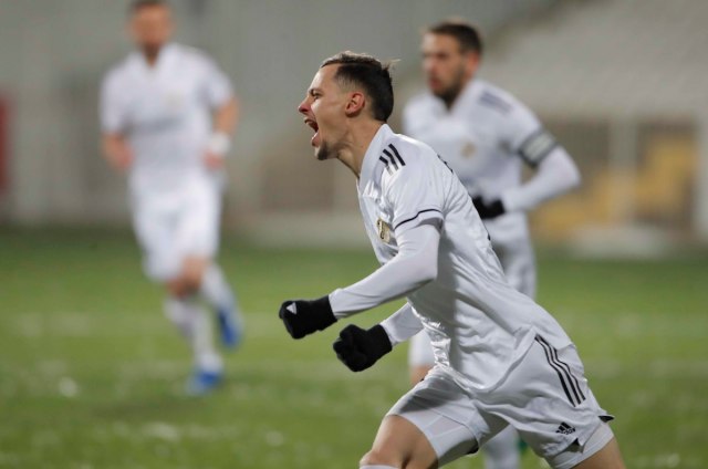 Birmančević rešetao sa klupe za petardu Malmea VIDEO