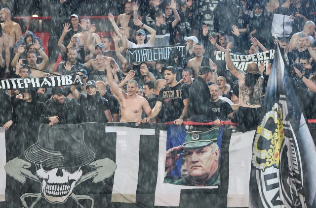 Partizan se ogradio od navijača koji su vređali predsednika Srbije