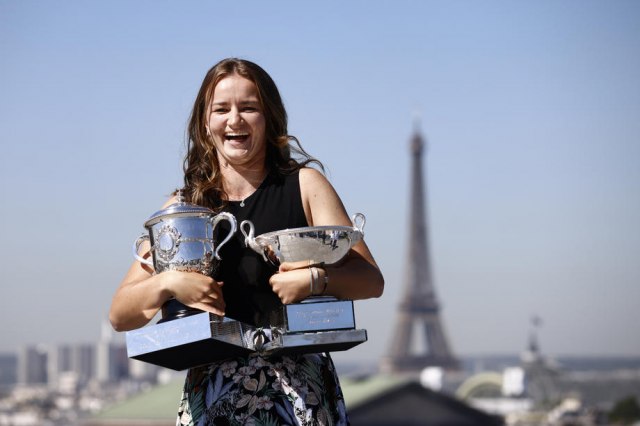 Krejčikova dominantno do titule u Pragu