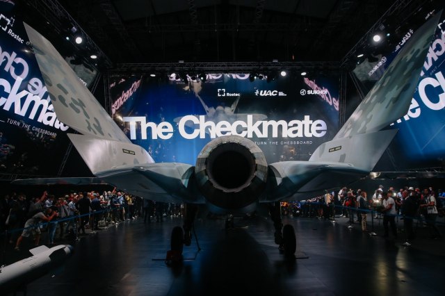 "Šah-mat" zasenio: Rusi predstavili ''suštinski novi vojni avion'' FOTO