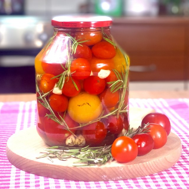 Aromatični čeri paradajz za zimu