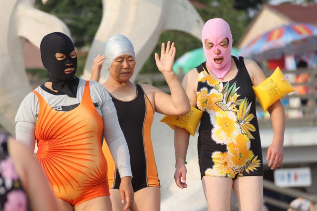 Pogledajte kakav novi modni trend vlada na plažama i zašto svi o njemu pričaju  FOTO