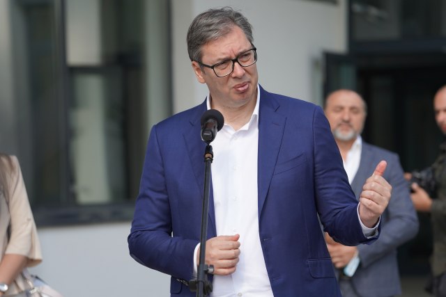 Vučić: Da vas podsetim, dragi građani, na fotografije ubistva Kuma i Spasojevića? A koske s Batajnice?