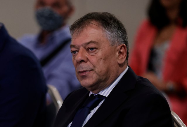 Tonèev: UEFA i FIFA tražile da politika izaðe iz srpskog fudbala