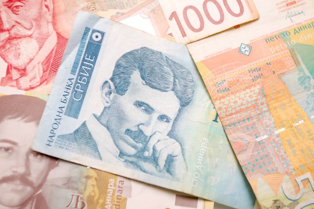 Hrvati hoæe Teslu na evru, NBS spremna da reaguje; "Prisvajanje nasleða srpskog naroda"