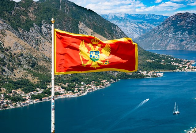 Crna Gora uvodi digitalnu kovid potvrdu – bez nje nema ulaska u klubove i diskoteke
