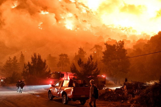 Gori, vatrena stihija se širi; evakuisano nekoliko podruèja; graðani upozoreni VIDEO/FOTO