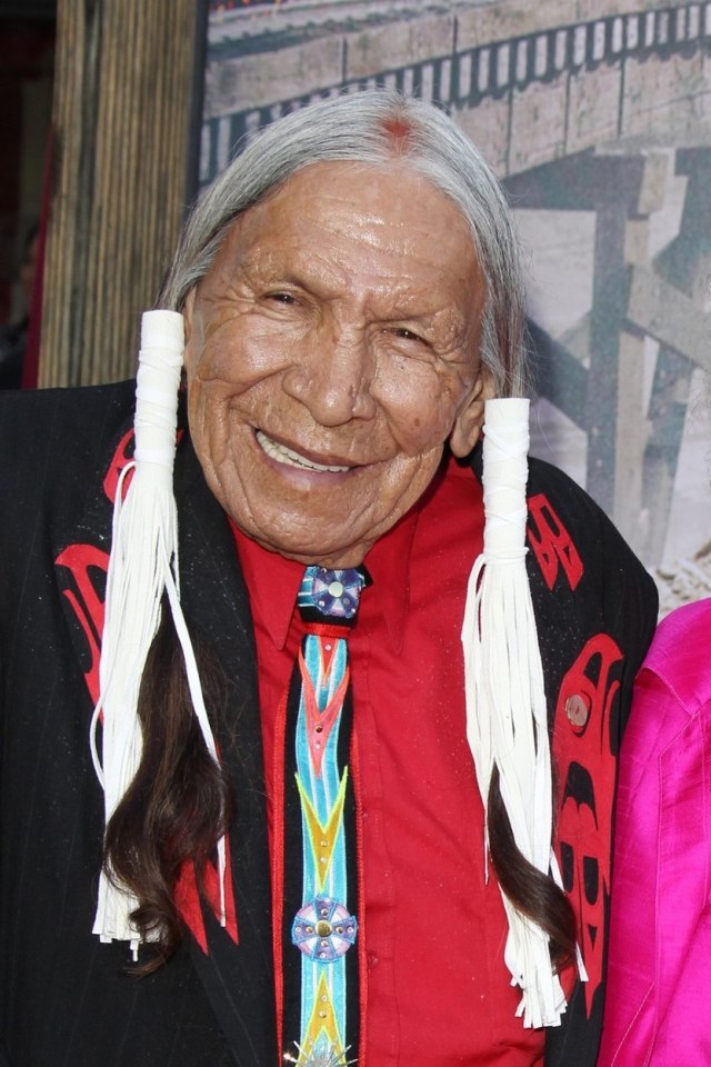 Umro indijanski glumac poznat po ulogama u "Breaking Bad" i "The Lone Ranger" FOTO