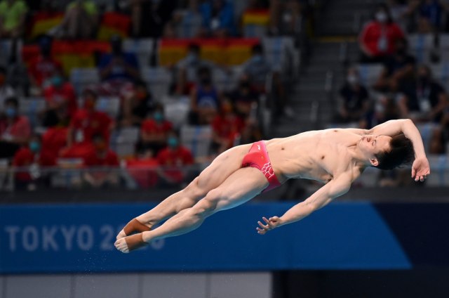 Kineski takmičar osvojio zlato u skokovima u vodu