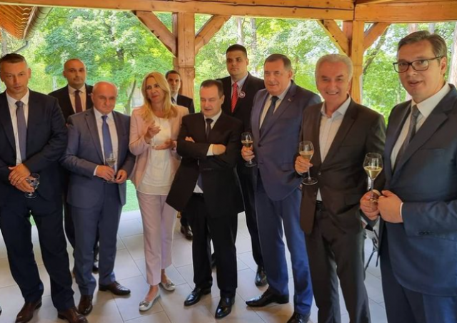 Vučić sa predstavnicima stranaka FOTO