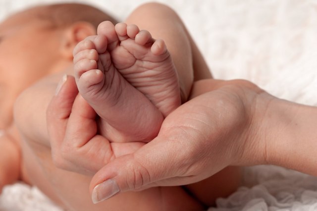 Roðena prva beba iz zamrznutog embriona u GAK "Narodni front"